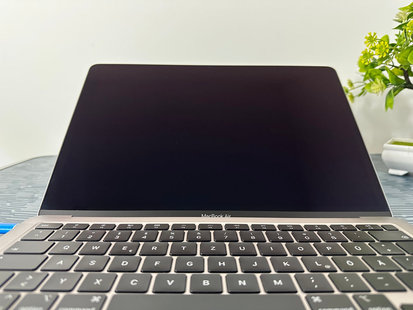 MacBook Air 13" 2020 | i5 | 8GB RAM | 256GB SSD | Intel Iris | Grigio