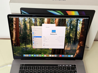 MacBook Pro 16" 2019 | i9 | 16GB RAM | 1TB SSD | AMD 5500M | Grigio