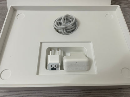 MacBook Air 13" 2019 | i5 | 8GB RAM | 128GB SSD | Intel 617 | Argento