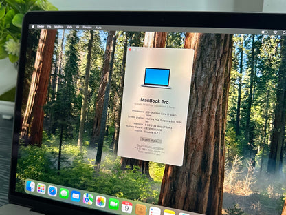 MacBook Pro 13" 2018 | i5 | 8GB RAM | 256GB SSD | Touch Bar | Grigio