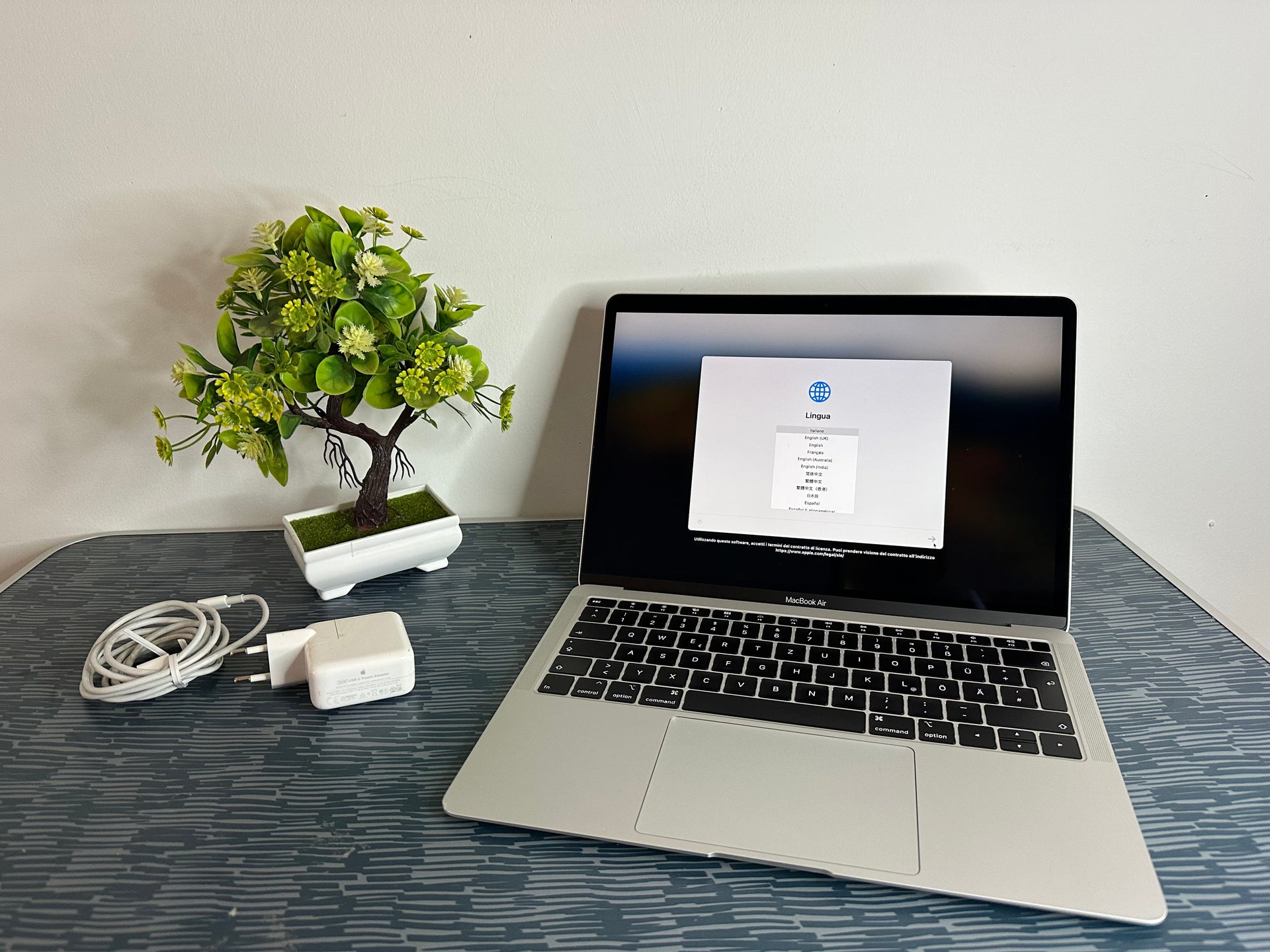 MacBook Air 13" 2018 | i5 | 8GB RAM | 128GB SSD | Intel 617 | Argento