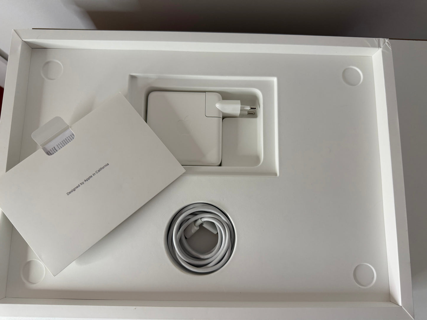 MacBook Pro 16" 2019 | i7 | 16GB RAM | 512GB SSD | AMD 5300M | Grigio