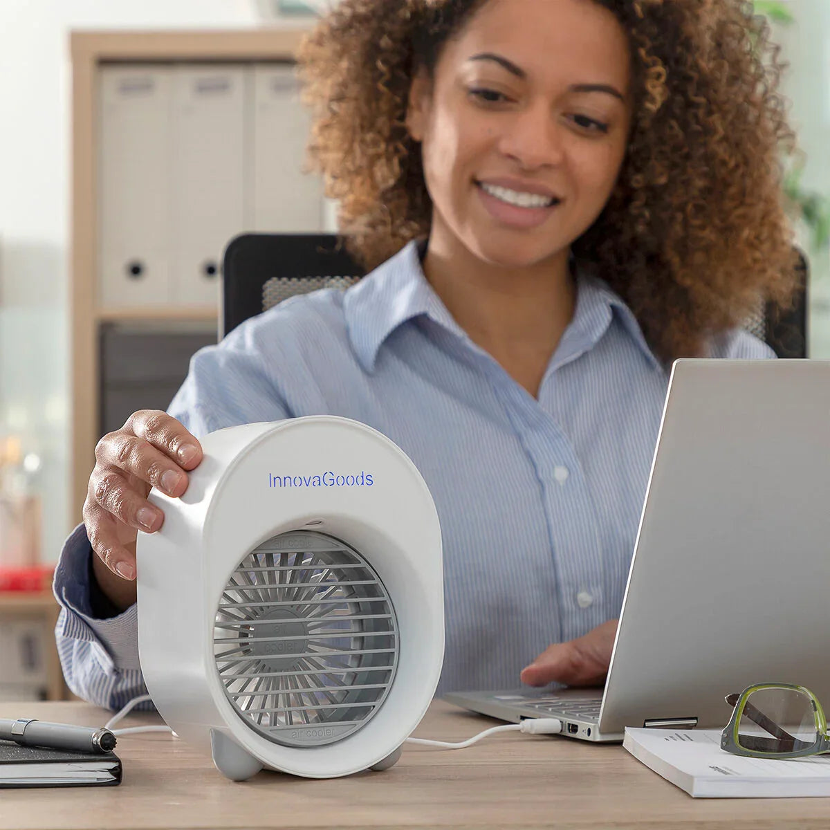 Mini Climatizzatore Umidificatore a Ultrasuoni con LED Koolizer InnovaGoods - Yestore
