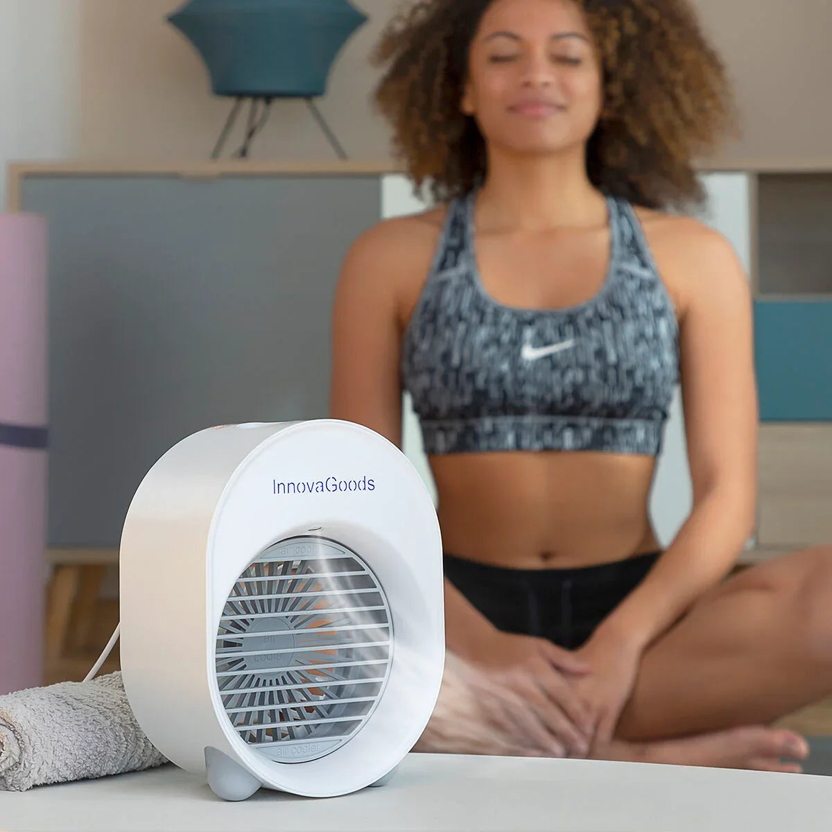 Mini Climatizzatore Umidificatore a Ultrasuoni con LED Koolizer InnovaGoods - Yestore
